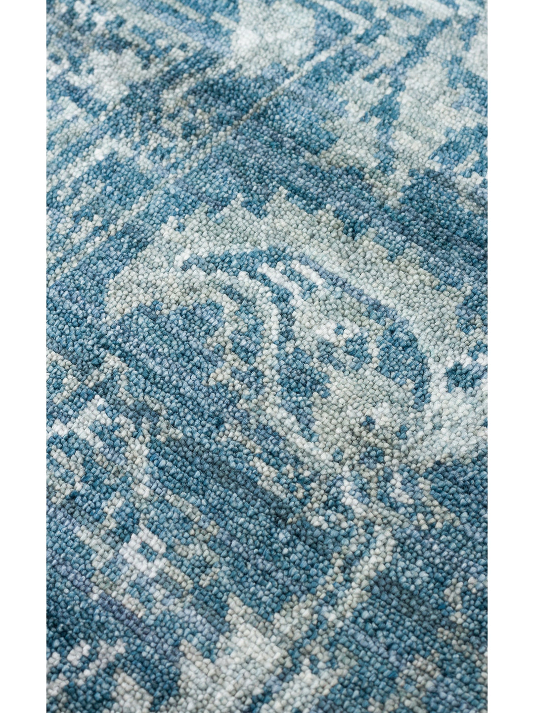 Çırağan %100 Naturel Özel Işıltılı El Emeği ile Özel Tezgahlarda Üretilen TENCEL™ Uşak Halısı 02 NVY - Carpetdocia