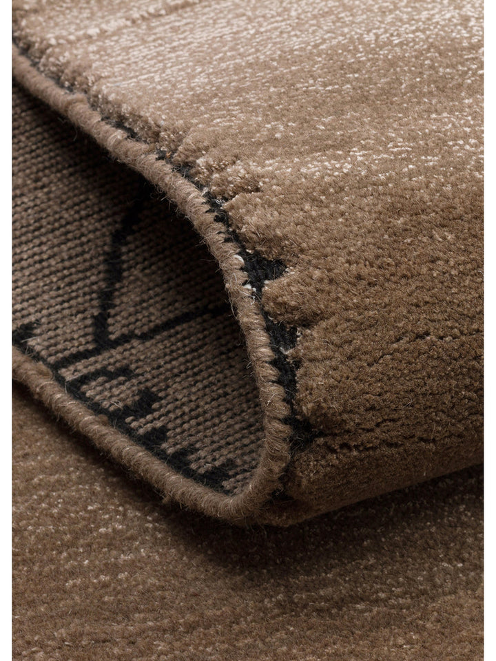Dakar Series Wool Rayon and Polyester Blend Handwoven Rug TAUPE