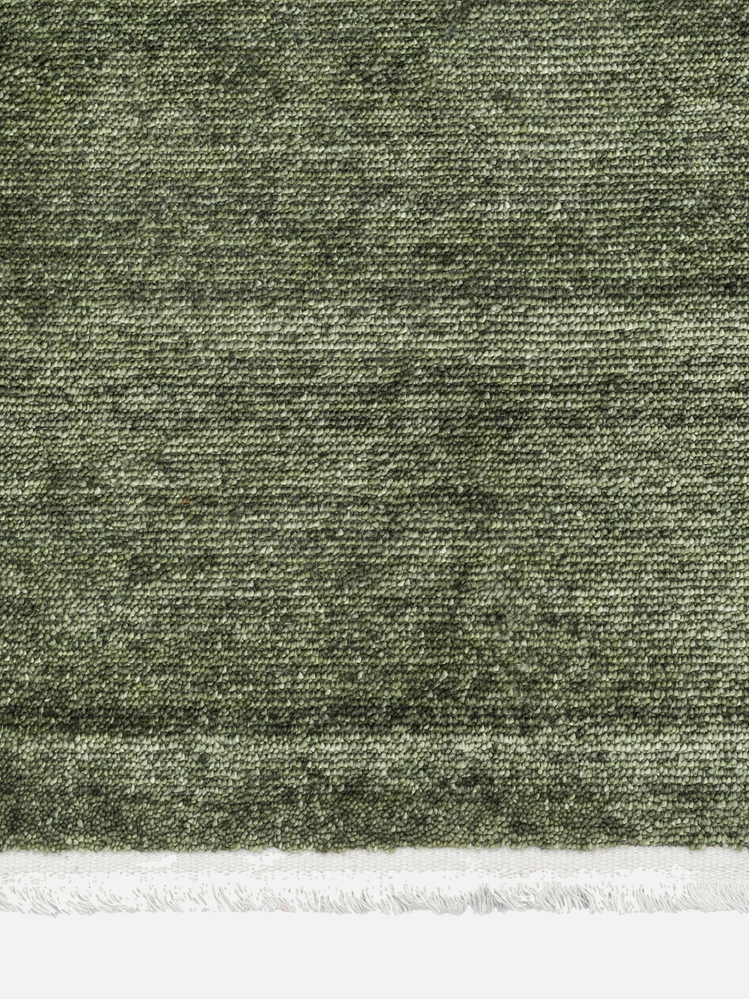 Victoria %100 TENCEL™ Lyocell El Emeği ile Üretilen Halı FOREST MOSS saçak detayı